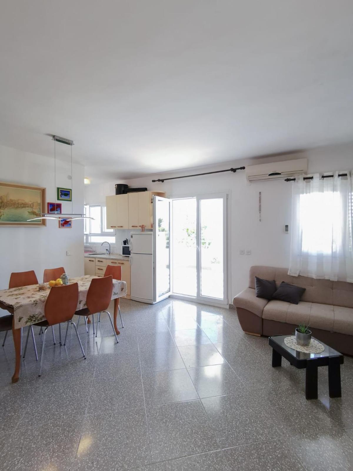 Apartments By The Sea Mimice, Omis - 14230 Oda fotoğraf